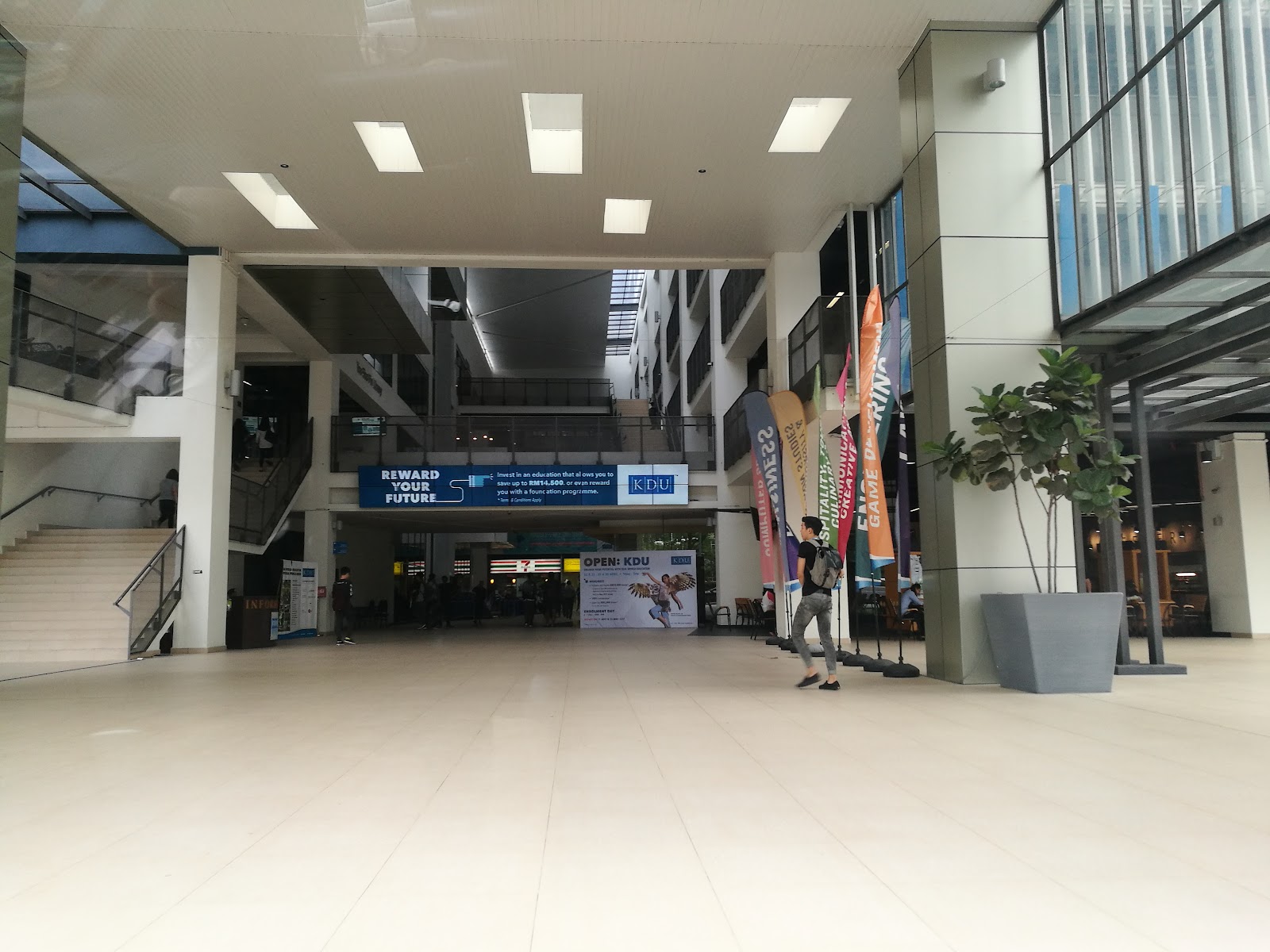 Campus thumbnail 8